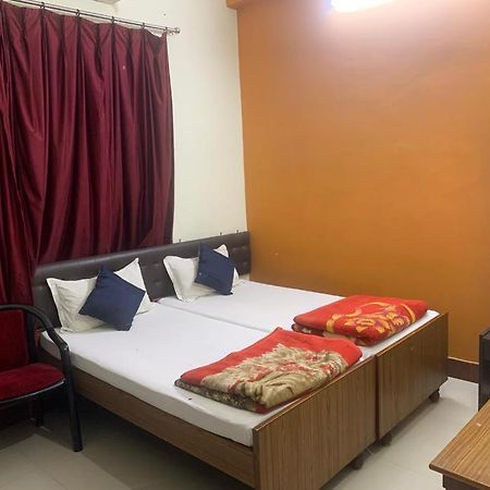 Narendra Guest House Kakarmatha Екстер'єр фото