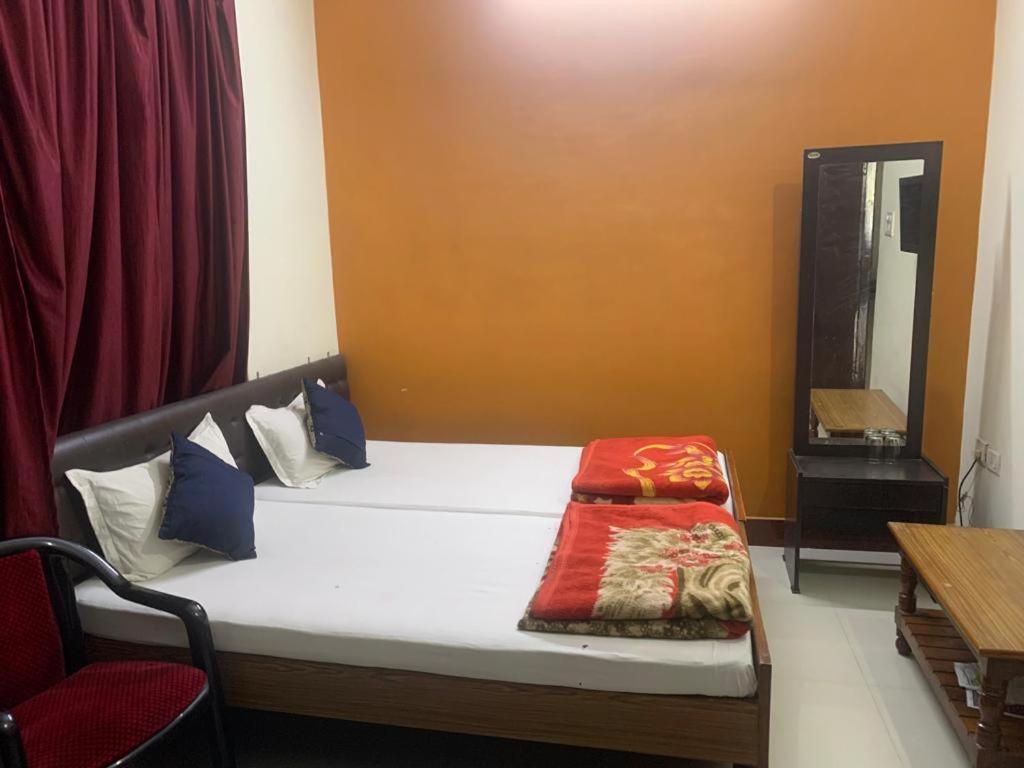 Narendra Guest House Kakarmatha Екстер'єр фото