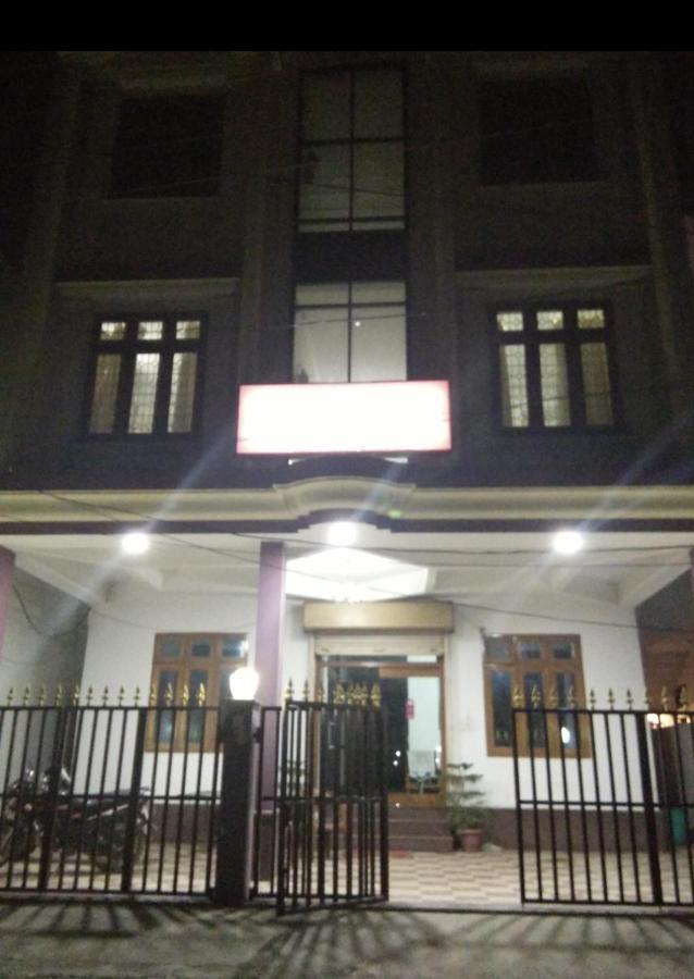 Narendra Guest House Kakarmatha Екстер'єр фото